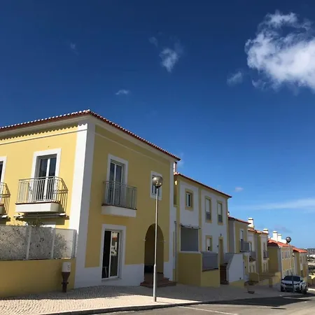 Villa Silver Coast House By Aijia Lourinha (Lisbon)